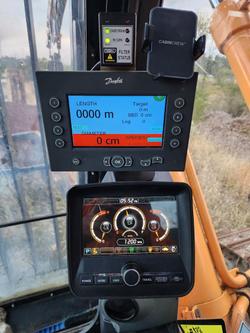 2017 Hyundai R320lc-9