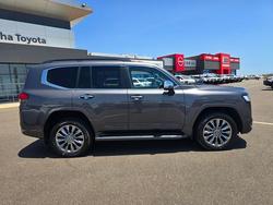 2021 TOYOTA LANDCRUISER LC300 3.3L V6 DSL Sahara ZX 5 Seats Graphite