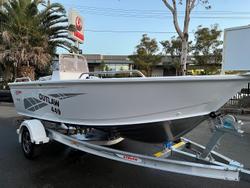 Stacer 449 Outlaw Side Console