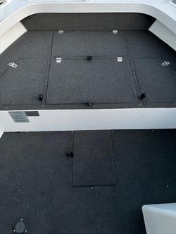 2023 Stacer 449 Outlaw Side Console