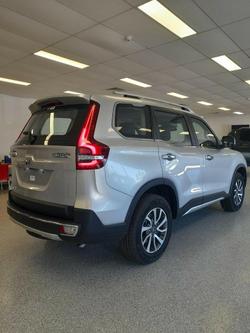 2023 Mahindra Scorpio Z8L 4X4 Dazzling Silver