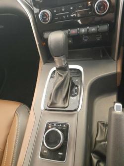 2023 Mahindra Scorpio Z8L 4X4 Dazzling Silver