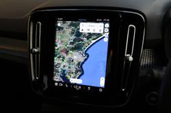 2023 Volvo XC40 Ultimate B5 Dark