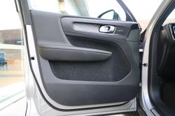 2023 Volvo XC40 Ultimate B5 Dark