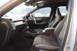 2023 Volvo XC40 Ultimate B5 Dark