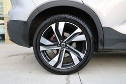 2023 Volvo XC40 Ultimate B5 Dark