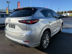 2022 Mazda
                CX-5 Akera