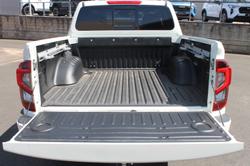 2024 Nissan Navara ST-X