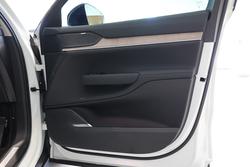 2025 Volvo EX90 Plus Twin Motor