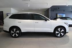 2025 Volvo EX90 Plus Twin Motor