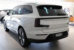 2025 Volvo EX90 Plus Twin Motor