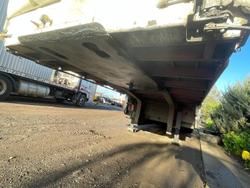 1999 Maxitrans B Double Curtainsider Double Drop Deck Combination