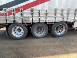 1999 Maxitrans B Double Curtainsider Double Drop Deck Combination