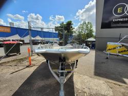 2023 QUINTREX 420 Explorer