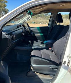 2020 Toyota Hilux SR GUN126R 4X4 Dual Range Glacier White