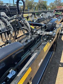 2025 MacDon Fd241 Flex Front