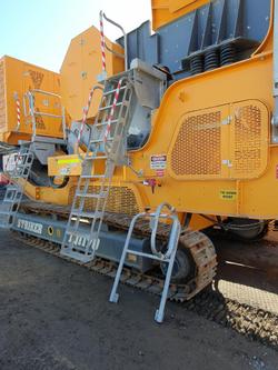 2022 Striker JQ1170 Yellow