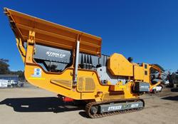 Striker JQ1170