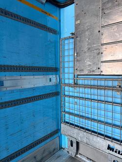 2014 Maxitrans
                24 Pallet, -23 Freezer Double Stacker, Rear Evap