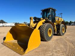 2014 Caterpillar
                966M 