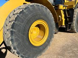 2014 Caterpillar
                966M 