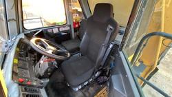 2000 Caterpillar
                775D 