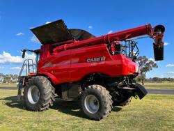 CASE IH
8250 Combine