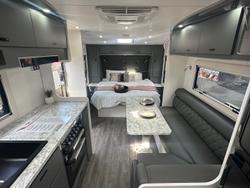 2023 JB Caravans 22' Dirt Road Extreme Family Bunk