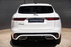 2022 Jaguar
                F-PACE P400 R-Dynamic SE