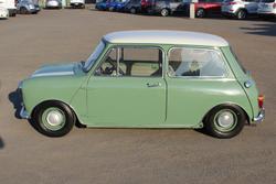 1964 Morris
Mini Deluxe