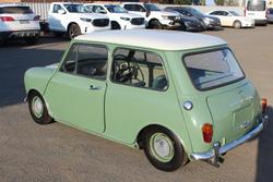 1964 Morris
Mini Deluxe