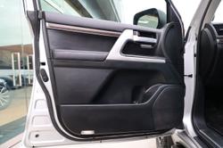 2018 TOYOTA LANDCRUISER LC200 VX (4x4)