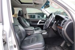 2018 TOYOTA LANDCRUISER LC200 VX (4x4)