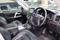 2018 TOYOTA LANDCRUISER LC200 VX (4x4)