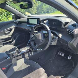 2023 Peugeot
e-2008 GT