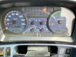 2010 Hino 17270 4 Mt Aads Agi Auto Immac Cond Full Hist $100000+Gst HINO 17270 WHITE