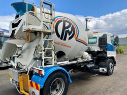 2010 Hino 17270 4 Mt Aads Agi Auto Immac Cond Full Hist $100000+Gst HINO 17270 WHITE