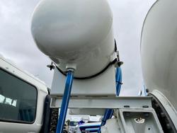 2010 Hino 17270 4 Mt Aads Agi Auto Immac Cond Full Hist $100000+Gst HINO 17270 WHITE