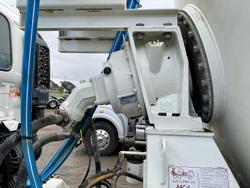 2010 Hino 17270 4 Mt Aads Agi Auto Immac Cond Full Hist $100000+Gst HINO 17270 WHITE