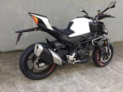2025 CFMOTO
                450NK