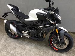 2025 CFMOTO
                450NK