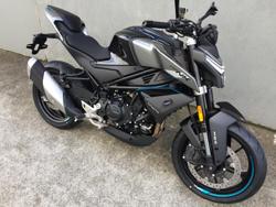 2025 CFMOTO
                450NK 