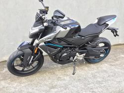 2025 CFMOTO
                450NK 