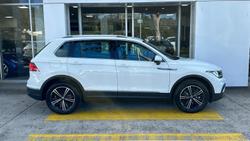 2023 Volkswagen
                Tiguan 132TSI Life