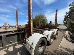 1981 CUSTOM BUILT 12M Tri/A Log Trailer
