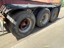 1988 RENCO 12M Tri/A Log Trailer