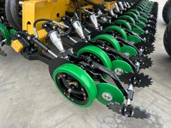0 SERAFIN ULTISOW S18/S20 BI FOLD SINGLE DISC AIR SEEDER NEW YELLOW