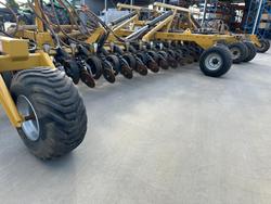 0 Serafin Ultisow S50 62 SINGLE DISC SEEDER BAR USED Yellow