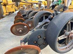 0 SERAFIN ULTISOW S50 62 SINGLE DISC SEEDER BAR USED YELLOW