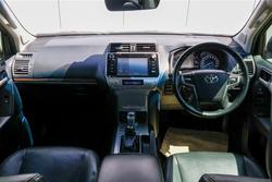 2019 Toyota
                Prado PRADO DSL WGN AT VX 4277430 003